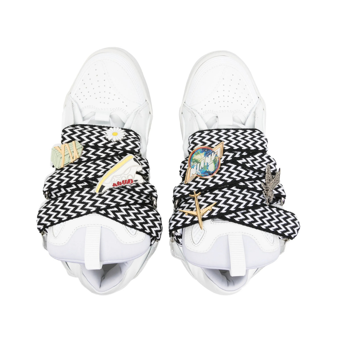 Curb White Black