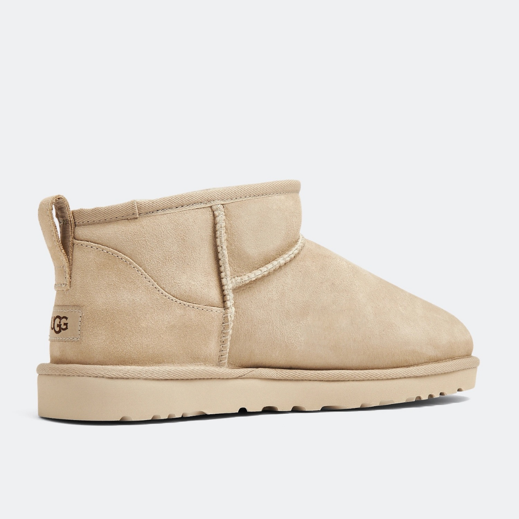 WMNS Classic Ultra Mini boots