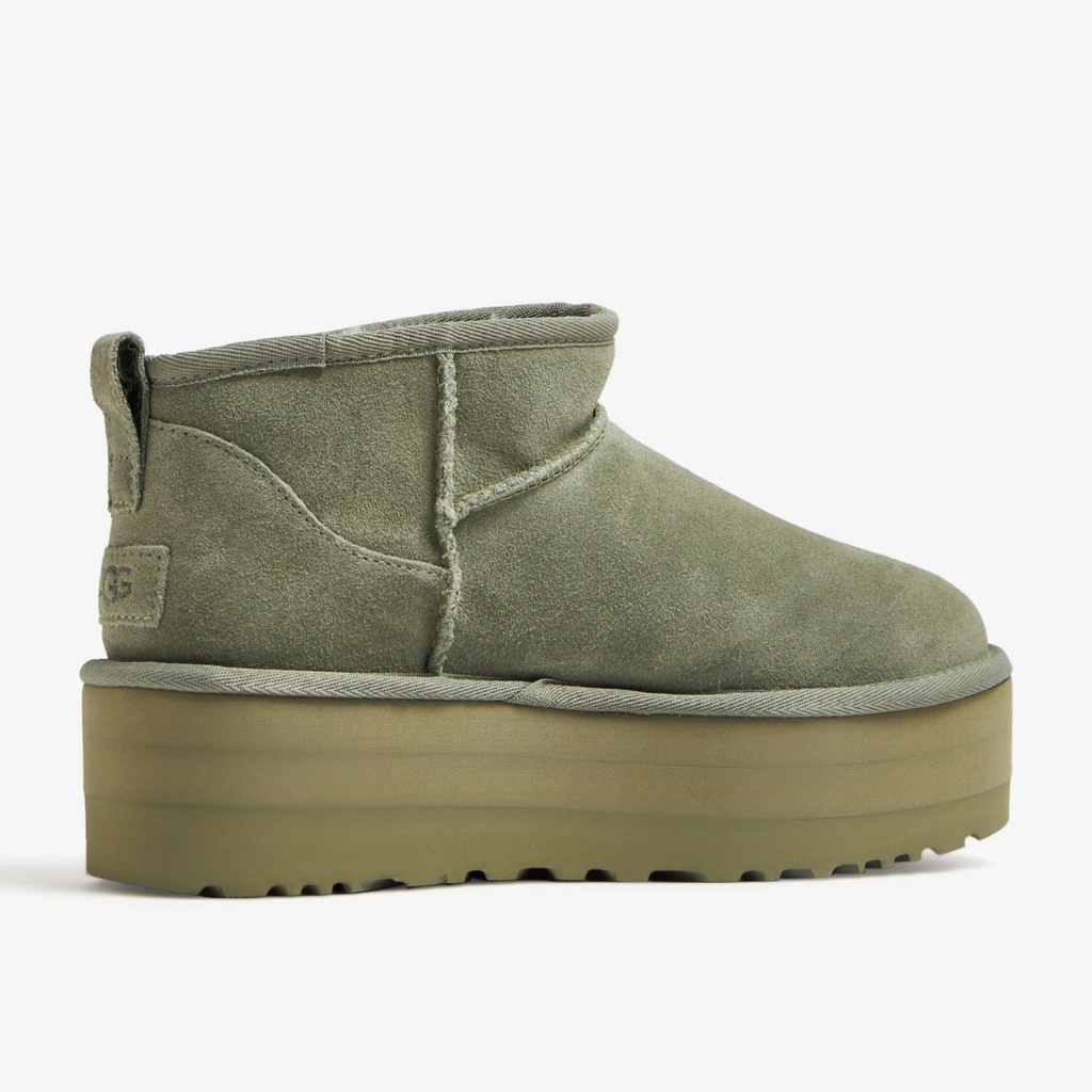 WMNS Classic Ultra Mini Platform boots