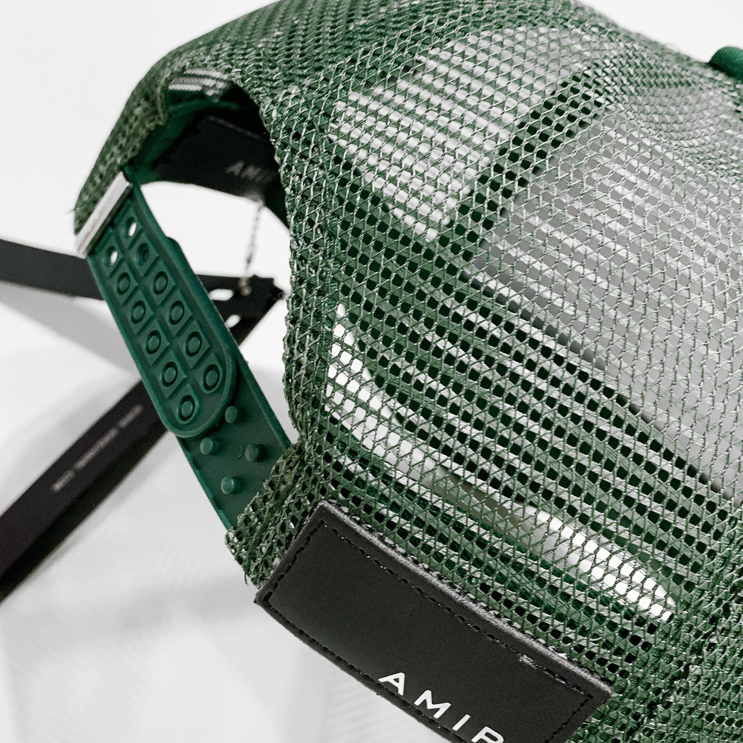 Amr Cap