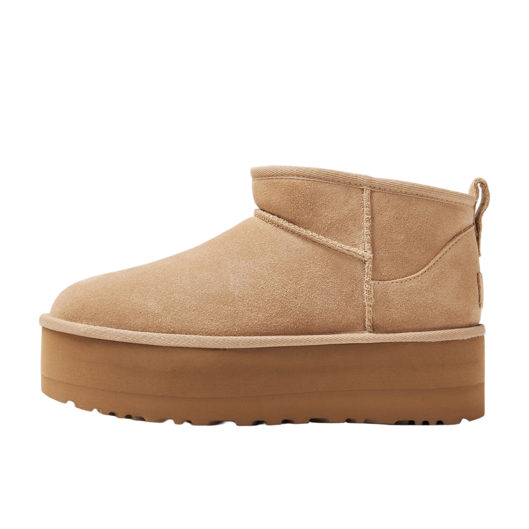 WMNS Classic Ultra Mini Platform boots